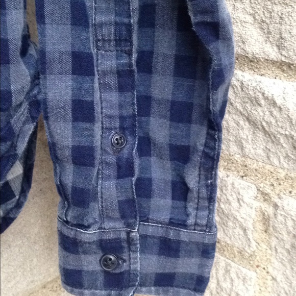 GAP Men's Denim Shirt - Picture 5 of 6